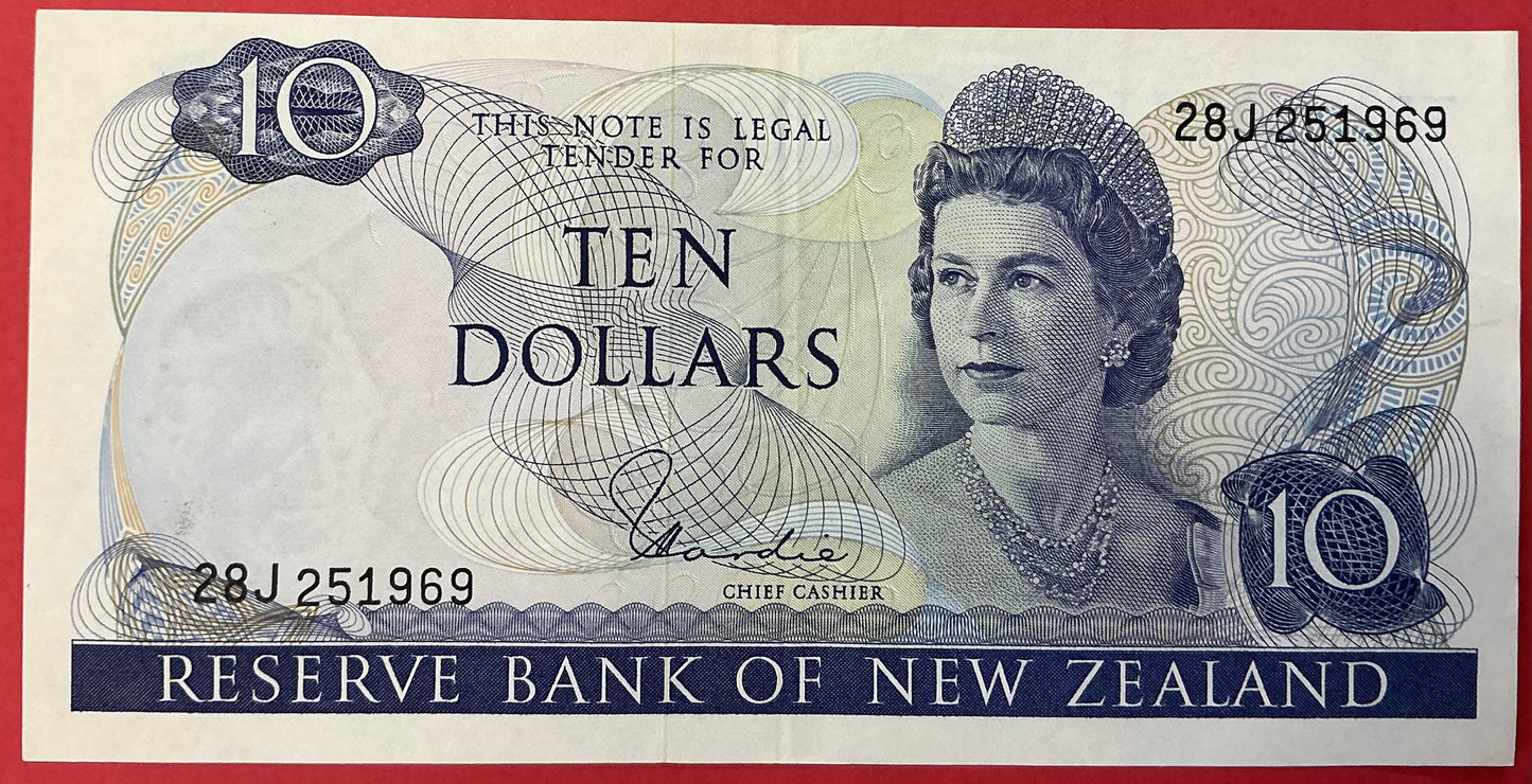New Zealand - 10 Dollars (1977-81) P#166d Kvalitet 1+/01